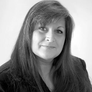 Meet your Posher, Chrysanthy